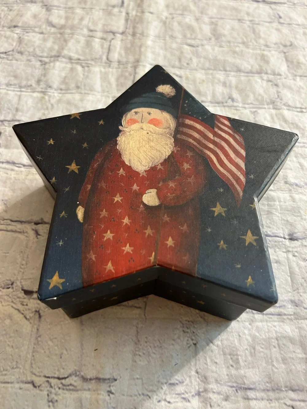 THE LINDY BOWMAN COMPANY STAR SHAPED CARDBOARD DECORATIVE FOLK ART STORAGE BOX